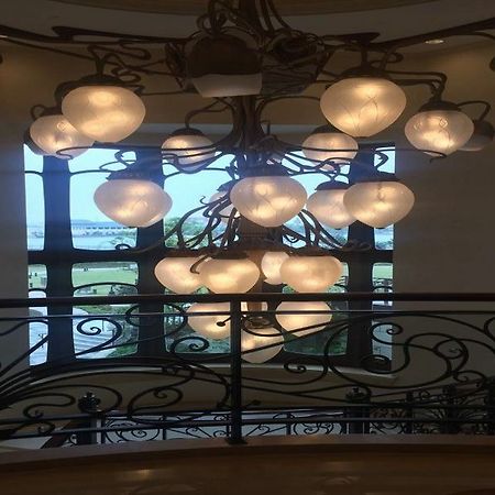 Disneyland Hotel Shanghai Exterior photo
